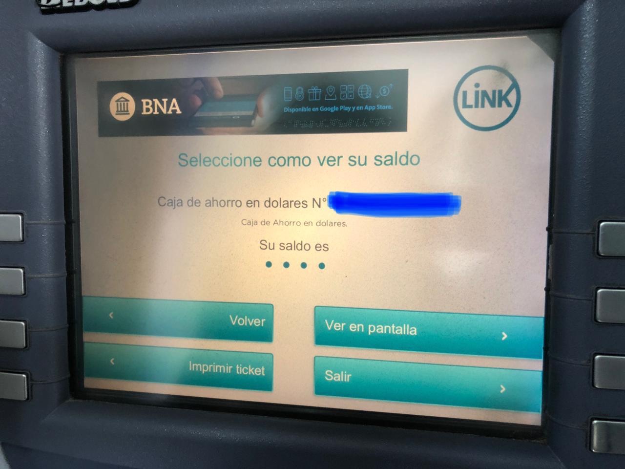 Pantalla cajero automático de Banco Nación que permite ver saldo caja de ahorro en dólares